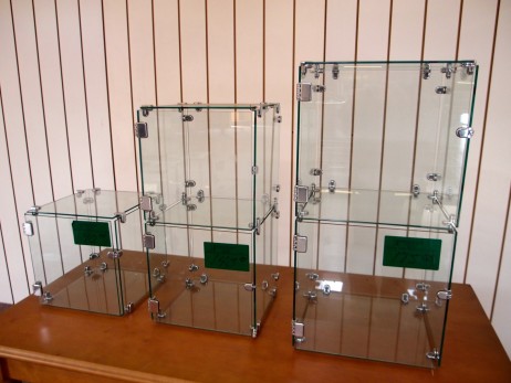 Glass Cube Displays - Reeves Store Fixtures